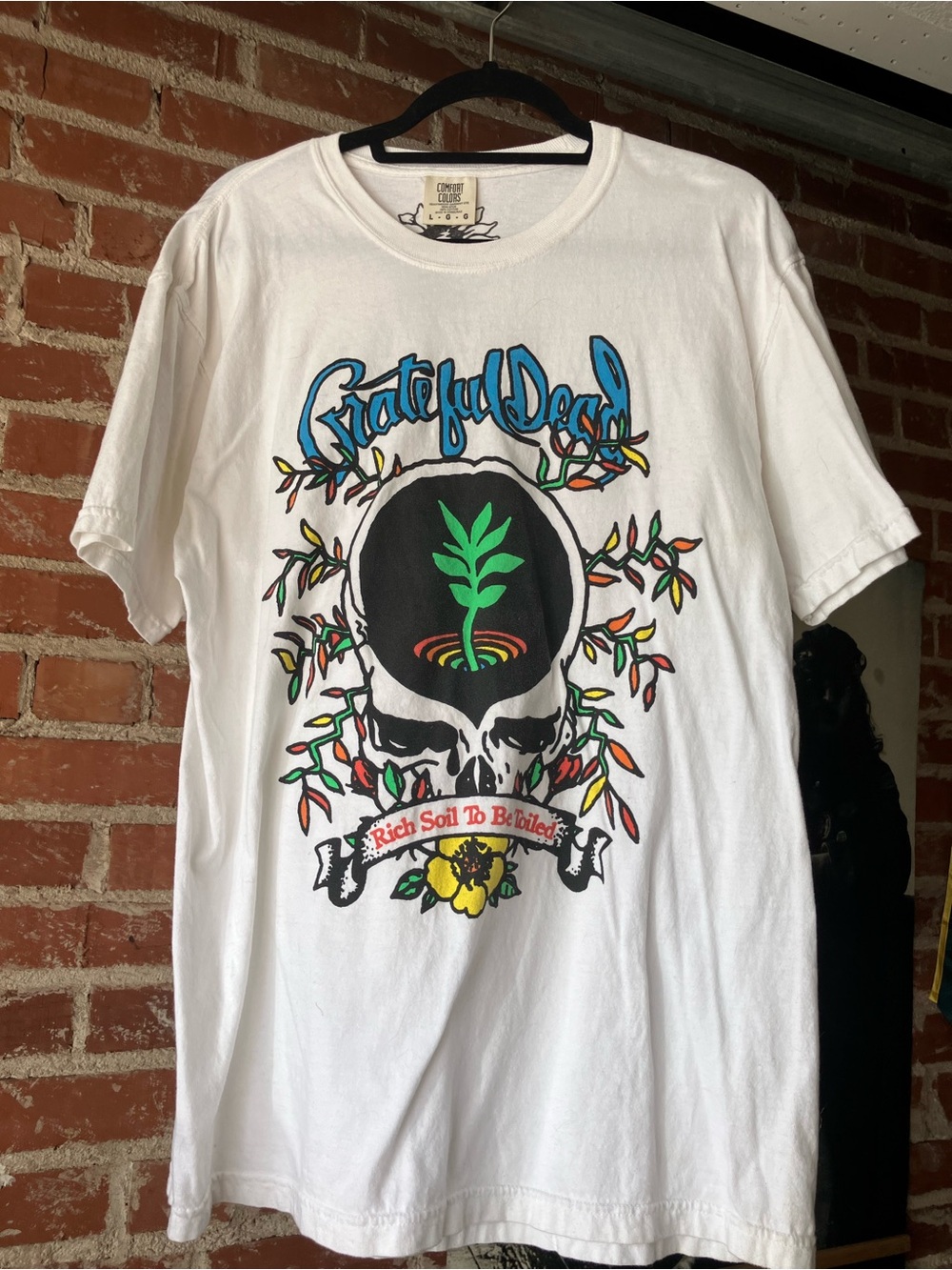 Grateful Dead White Tee with Multicolor Skull & Green Plant Graphic